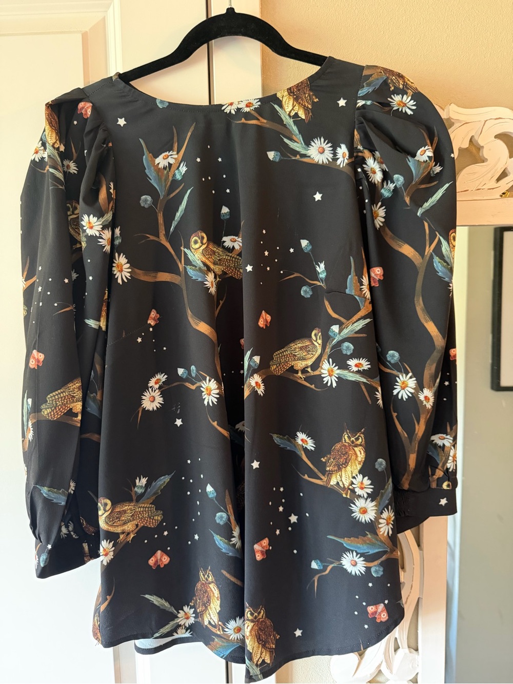 eshakti Black Owl & Daisy Puff-Sleeve Blouse